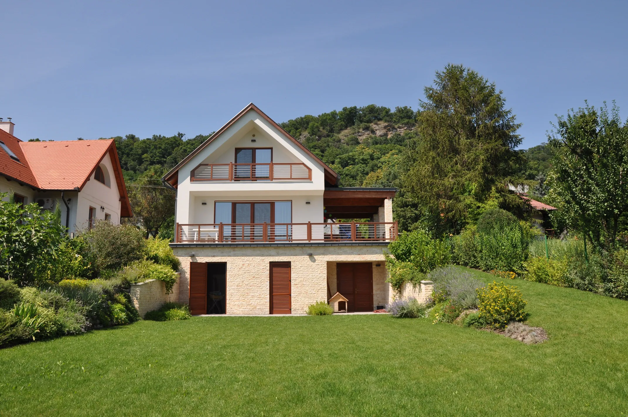 A vendégház nyáron